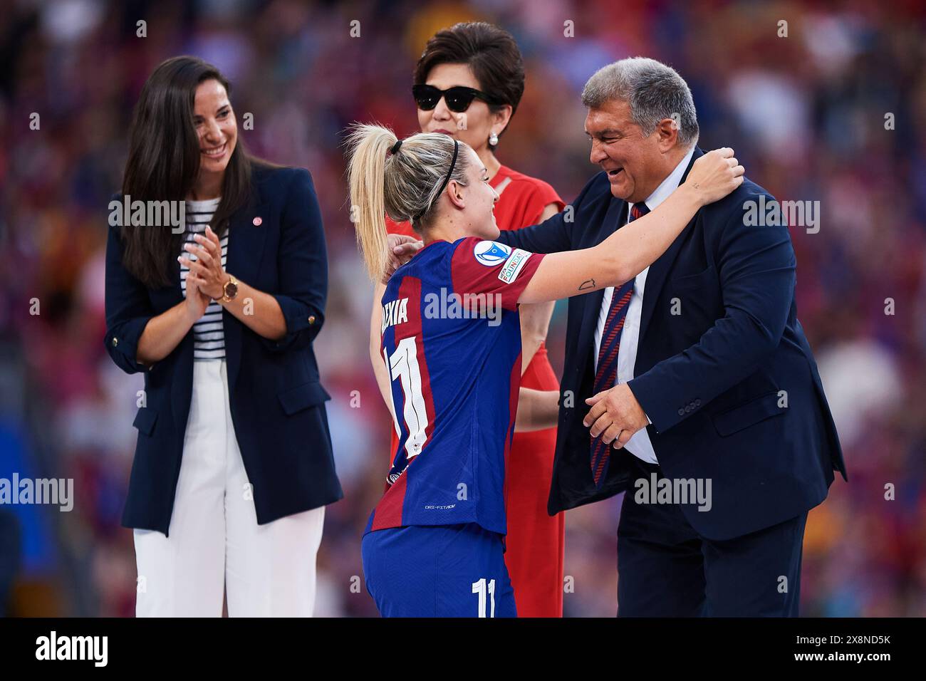 Alexia Putellas du FC Barcelone et le président du FC Barcelone Joan Laporta réagissent lors de la finale de l'UEFA Women's Champions League 2023/24 betwe Banque D'Images