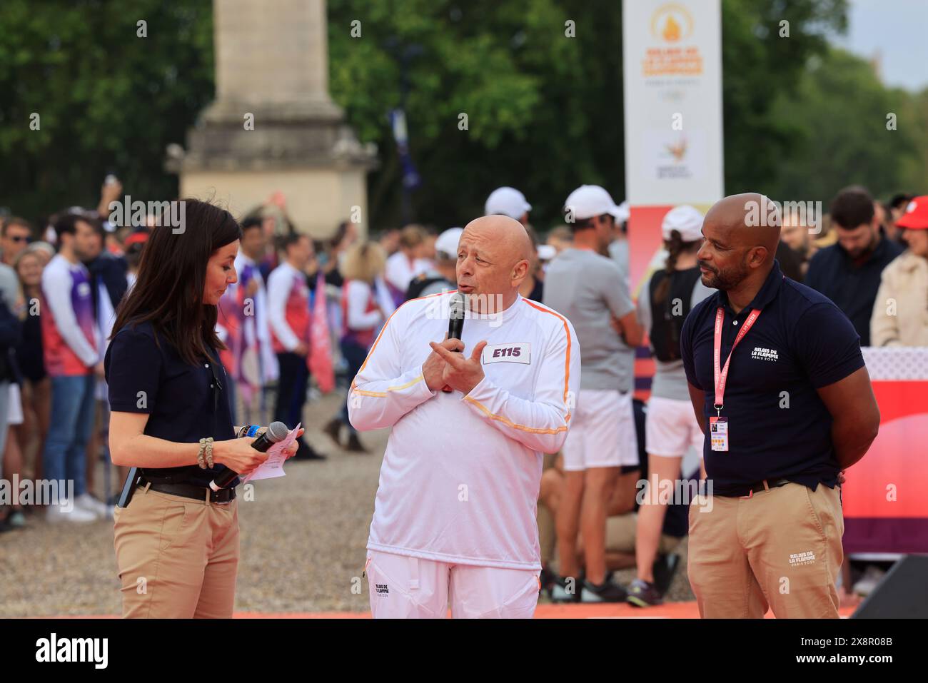 Arrivée du relais de la flamme olympique 2024 à Bordeaux. Thierry Marx célèbre chef. Bordeaux, Gironde, Nouvelle Aquitaine, France. Europe. Crédit : photo de H. Banque D'Images