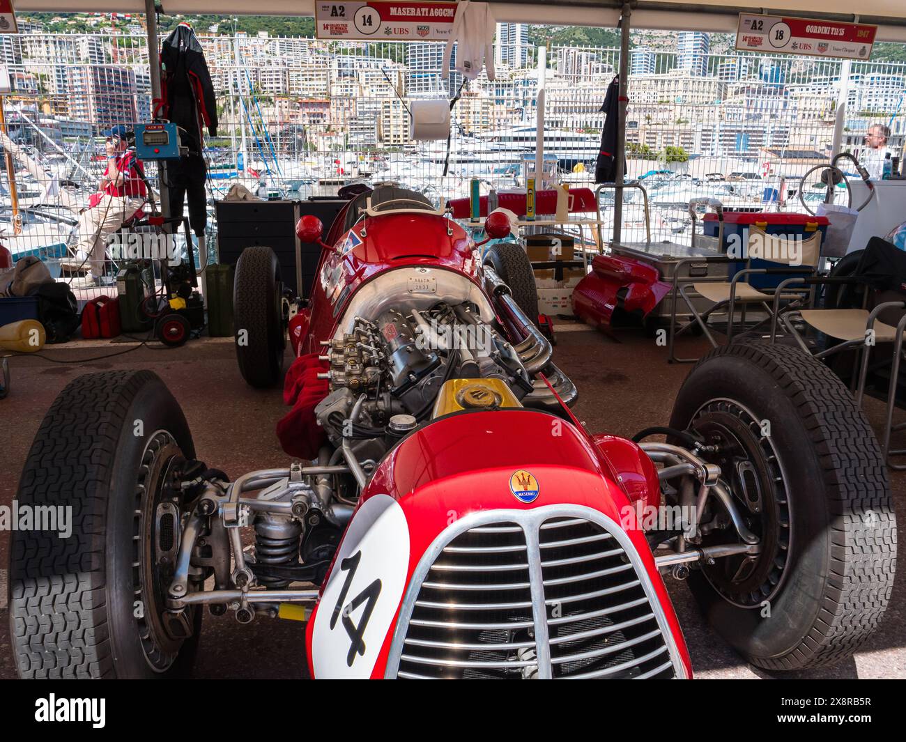 Une voiture de course classique Maserati A6GCM rouge 1952 au Monaco historique Monte Carlo, Monaco, Sud de la France Banque D'Images