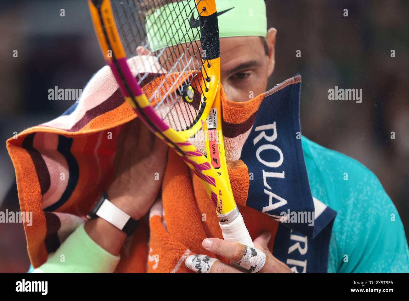 Paris, France. 27 mai 2024. Tennis : Grand Chelem/WTA Tour/ATP Tour - Open de France, simple masculin, 1er tour. Zverev (Hambourg) − Nadal (Espagne). Rafael Nadal est en action. Crédit : Frank Molter/dpa/Alamy Live News Banque D'Images
