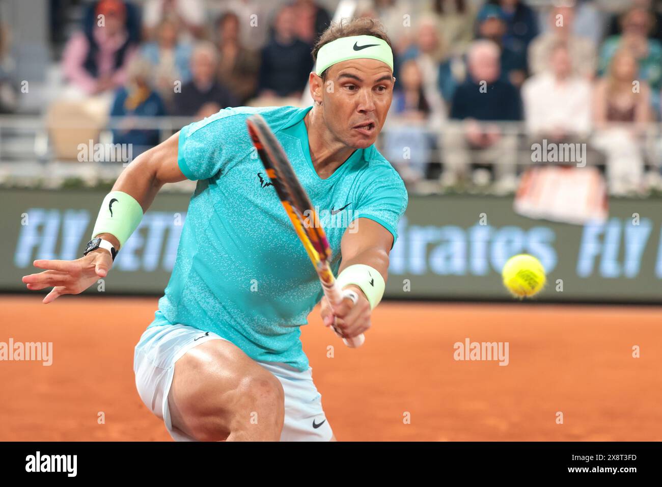 Paris, France. 27 mai 2024. Tennis : Grand Chelem/WTA Tour/ATP Tour - Open de France, simple masculin, 1er tour. Zverev (Hambourg) − Nadal (Espagne). Rafael Nadal est en action. Crédit : Frank Molter/dpa/Alamy Live News Banque D'Images