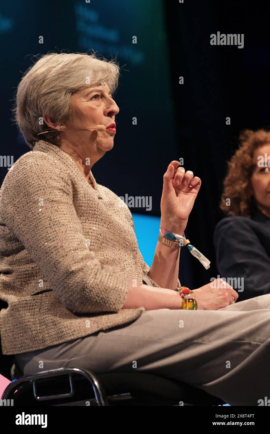 Hay Festival, Hay on Wye, Powys, pays de Galles, Royaume-Uni – lundi 27 mai 2024 – Theresa May députée ( conservatrice ) ancienne première ministre au Hay Festival pour parler de son livre The Abuse of Power - photo Steven May / Alamy Live News Banque D'Images