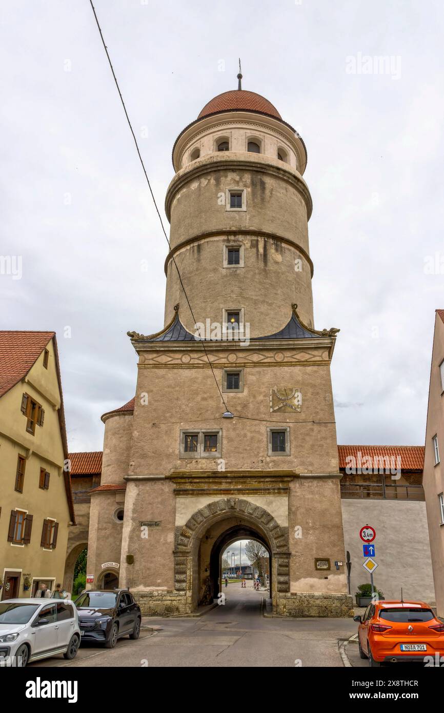 Deininger Tor dans le vieux centre-ville, Noerdlingen, Souabe, Bavière, Allemagne Banque D'Images