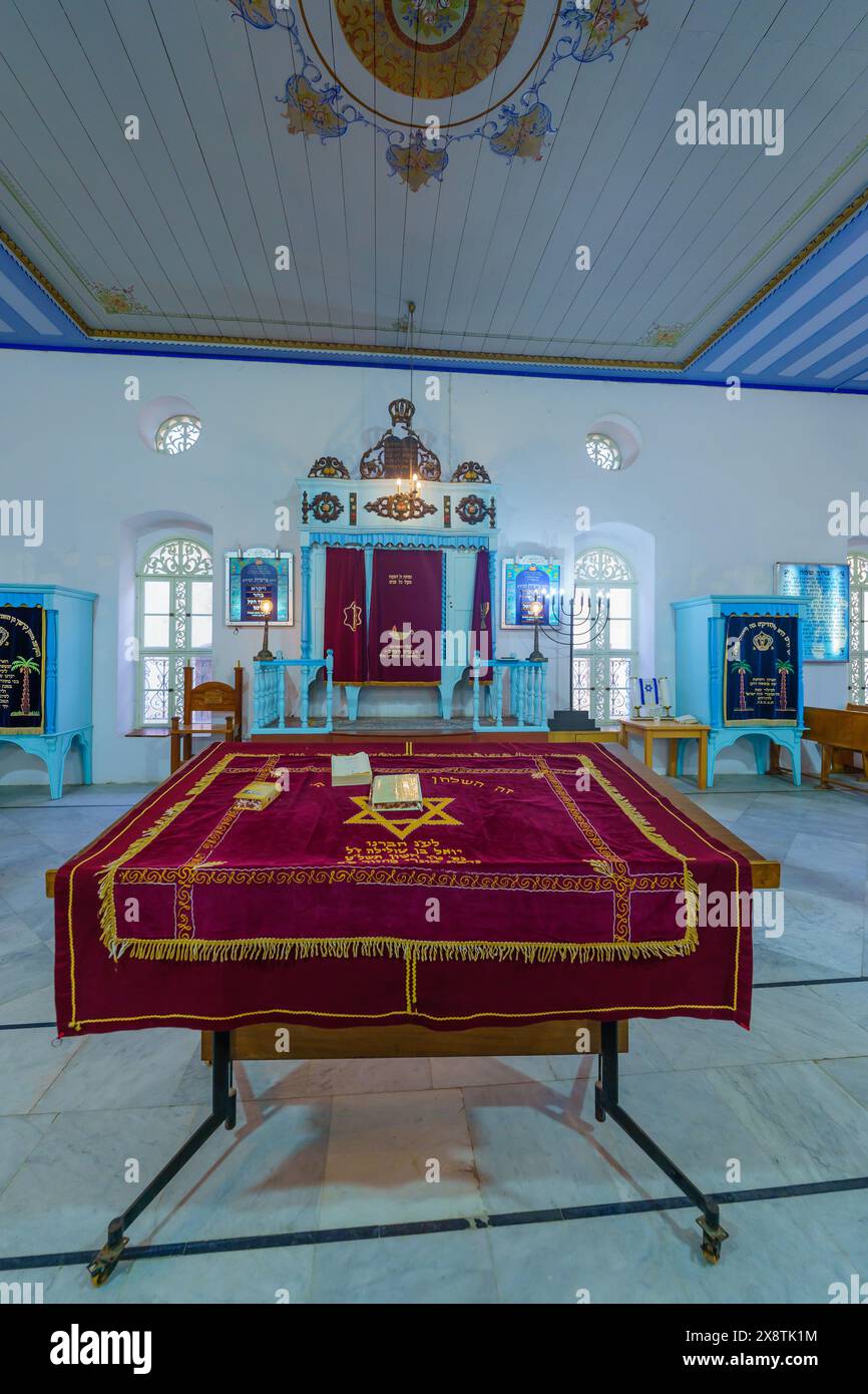 Mikveh Israel, Israël - 23 mai 2024 : vue intérieure du bâtiment de la synagogue, dans le village historique de jeunes Mikveh Israel, district de tel Aviv du centr Banque D'Images