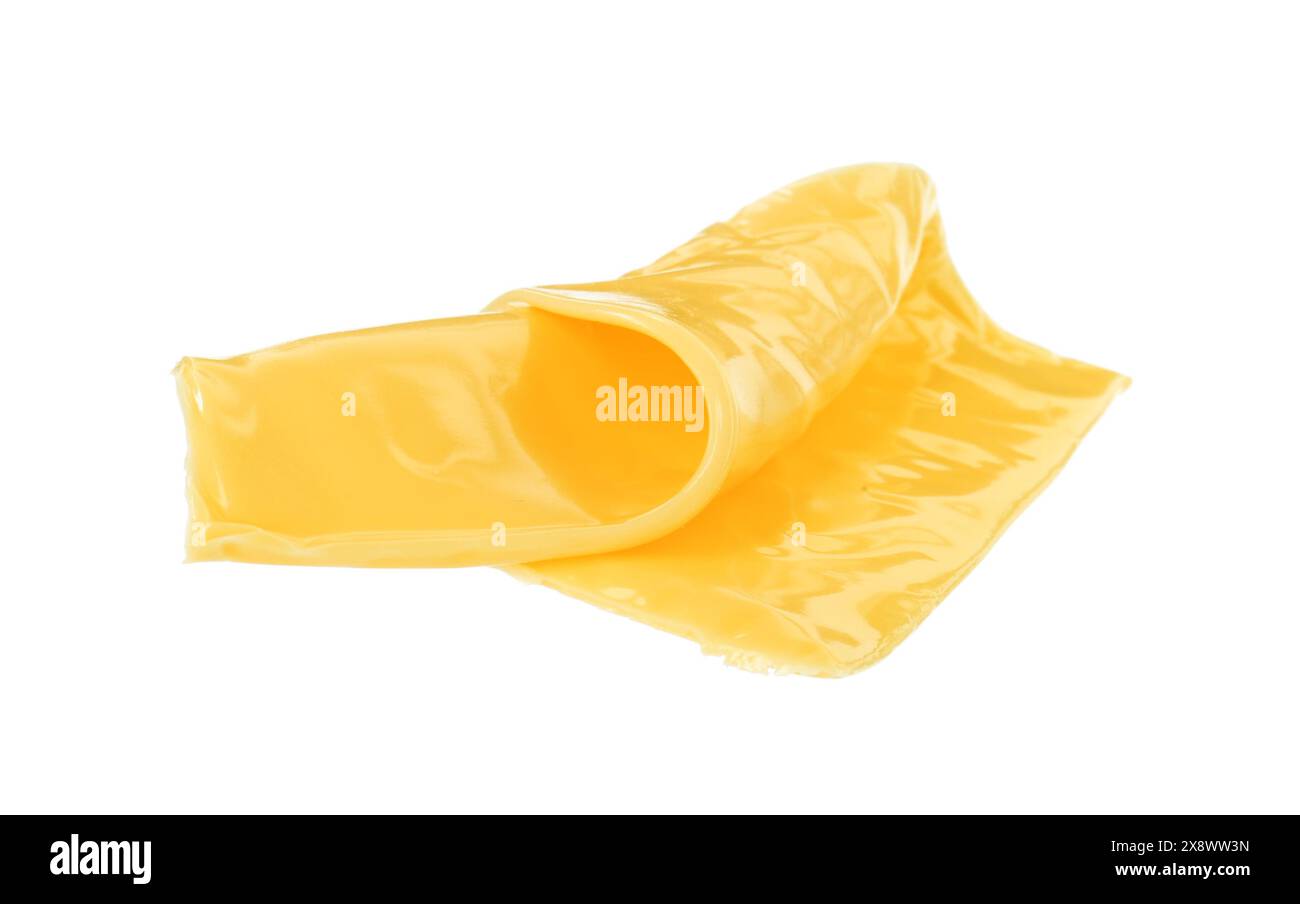 Tranche de fromage pour hamburger isolé sur blanc Banque D'Images