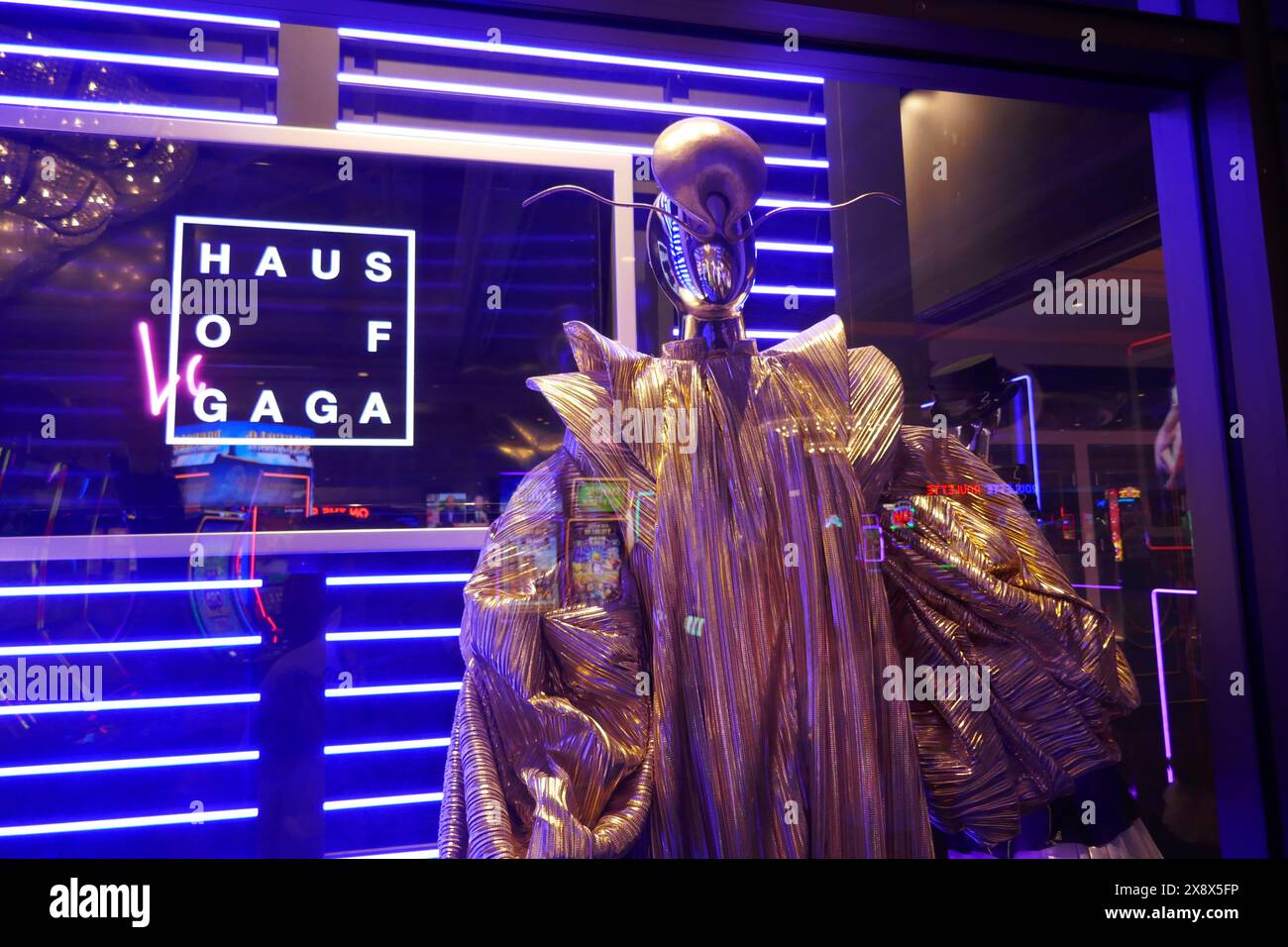 Las Vegas, Nevada, USA 15 mai 2024 Lady Gaga Haus of Gaga at Park MGM Hotel & Casino, ancien Monte Carlo Hotel & Casino sur Las Vegas Blvd le 15 mai 2024 à Las Vegas, Nevada, USA. Photo de Barry King/Alamy Stock photo Banque D'Images