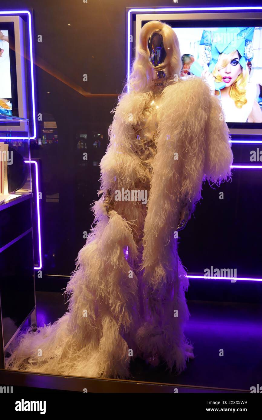 Las Vegas, Nevada, USA 15 mai 2024 Lady Gaga Haus of Gaga at Park MGM Hotel & Casino, ancien Monte Carlo Hotel & Casino sur Las Vegas Blvd le 15 mai 2024 à Las Vegas, Nevada, USA. Photo de Barry King/Alamy Stock photo Banque D'Images