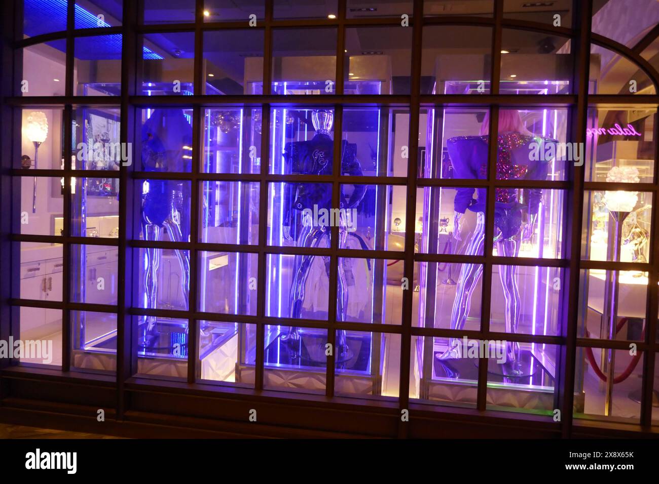 Las Vegas, Nevada, USA 15 mai 2024 Lady Gaga Haus of Gaga at Park MGM Hotel & Casino, ancien Monte Carlo Hotel & Casino sur Las Vegas Blvd le 15 mai 2024 à Las Vegas, Nevada, USA. Photo de Barry King/Alamy Stock photo Banque D'Images