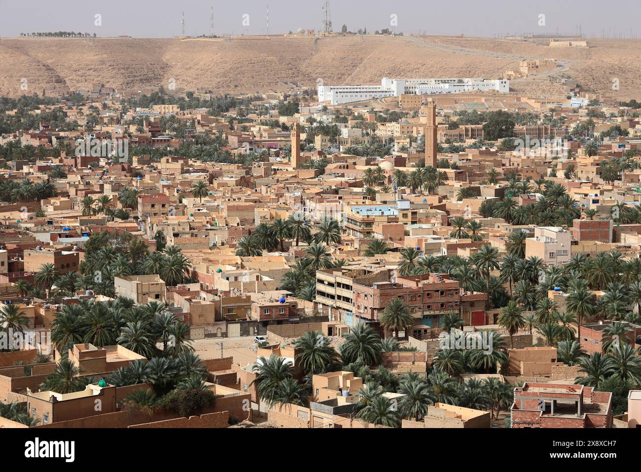 Ville de Ghardaia dans la vallée de Mzab. Province de Ghardaia. Sahara du Nord. Algérie Banque D'Images