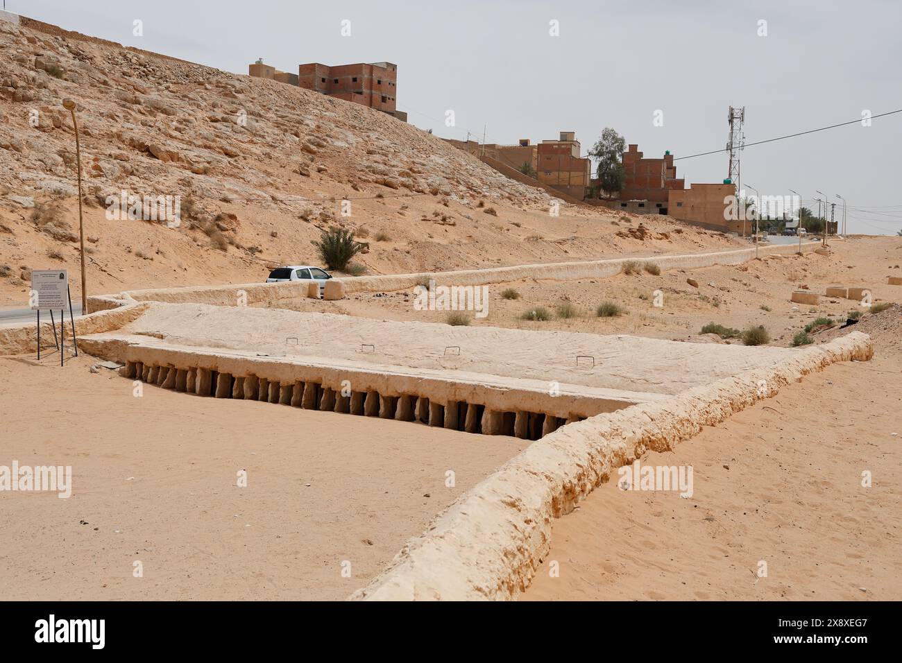 Le système traditionnel de distribution et de gestion des eaux de crue à Ghardaia. Vallée de Mzab. Ghardaia Province.north Sahara. Algérie Banque D'Images