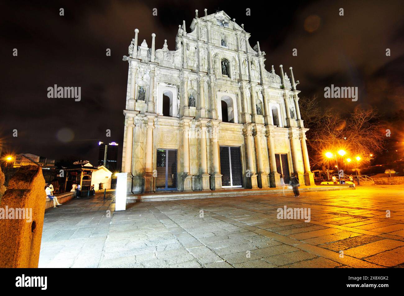 La façade de la cathédrale de Paul à Macao la nuit. Banque D'Images
