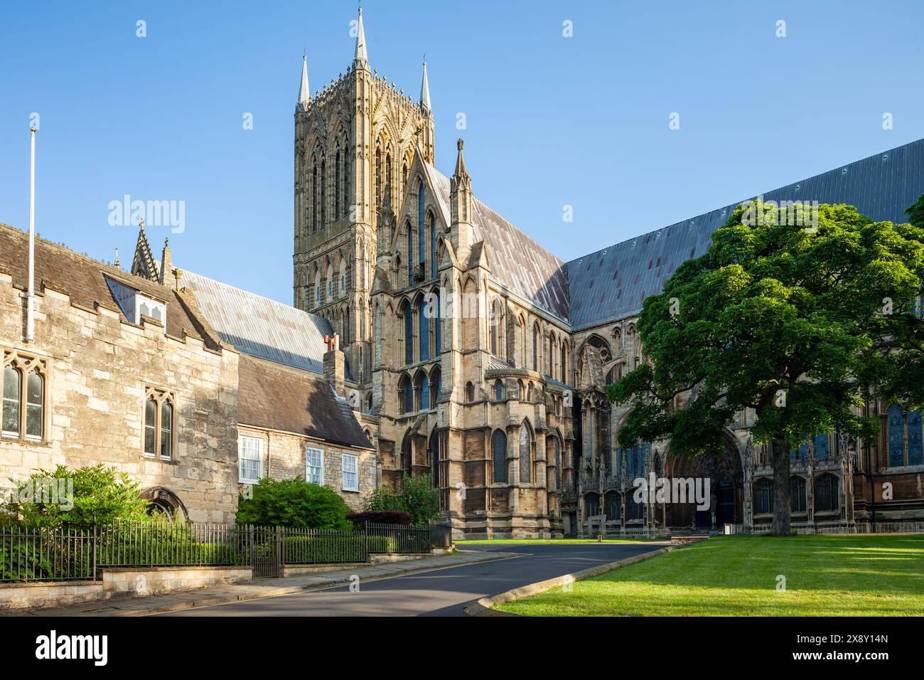 Matin de printemps à la cathédrale de Lincoln, Lincolnshire, Angleterre. Banque D'Images