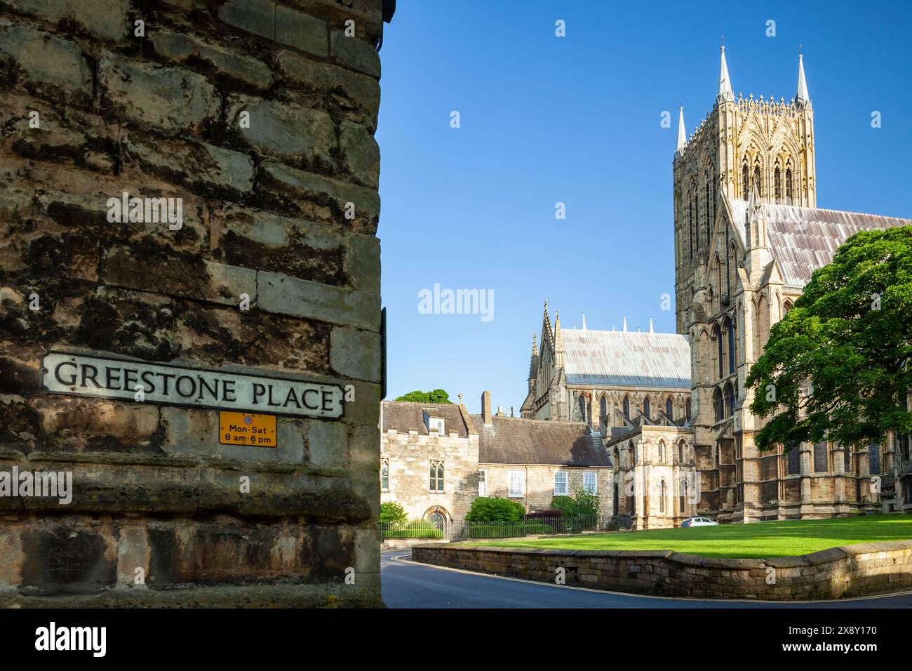 Matin de printemps à la cathédrale de Lincoln. Banque D'Images