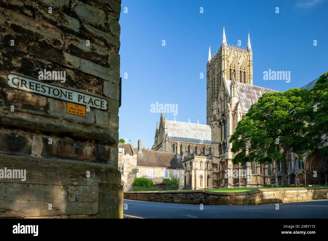 Matin de printemps à la cathédrale de Lincoln. Banque D'Images