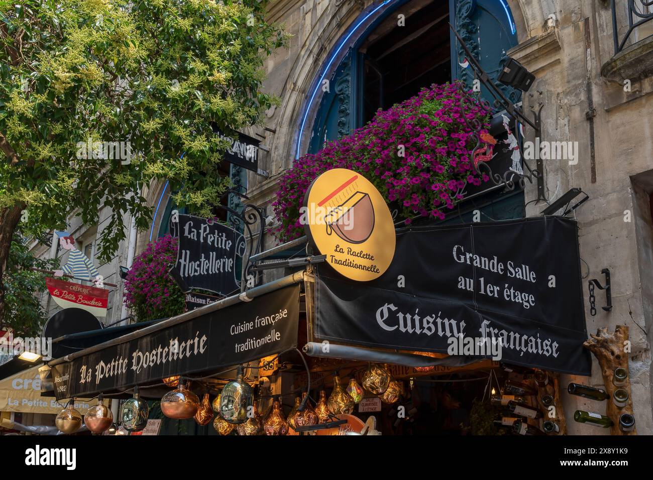 La petite Hostellerie, restaurant traditionnel français. Quartier centre-ville, quartier Latin, 5ème arrondissement. Paris, France, Europe, Union européenne, UE Banque D'Images