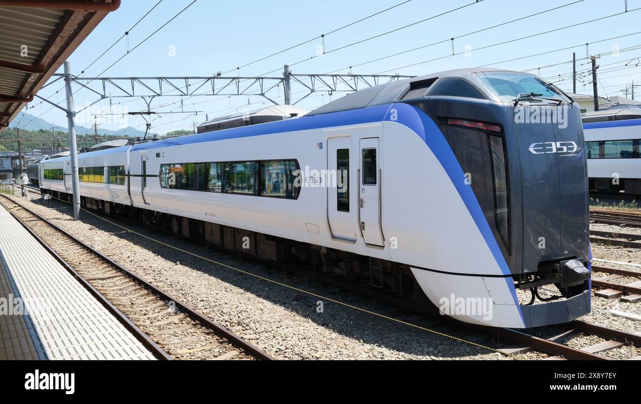 L'excursion Fuji est un service express régulier et limité exploité par JR East et Fuji Kyuko, entre Shinjuku sur la ligne Chuo et Kawaguchiko sur Fujik Banque D'Images