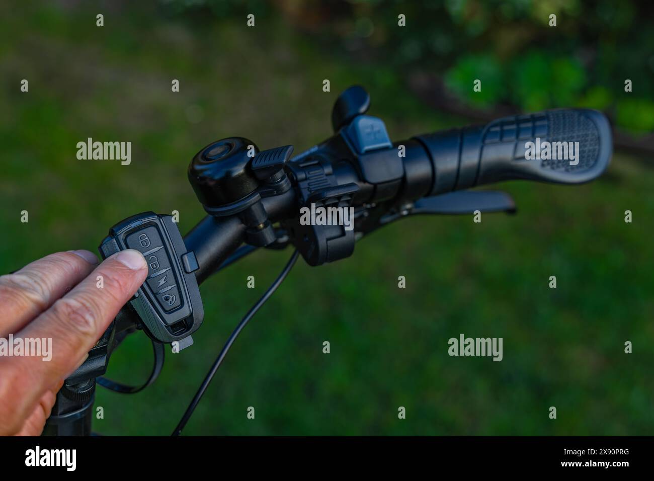 Serrure antivol pour bicyclette, alarme sonore pour bicyclette électrique, tentative de vol d'une bicyclette Banque D'Images