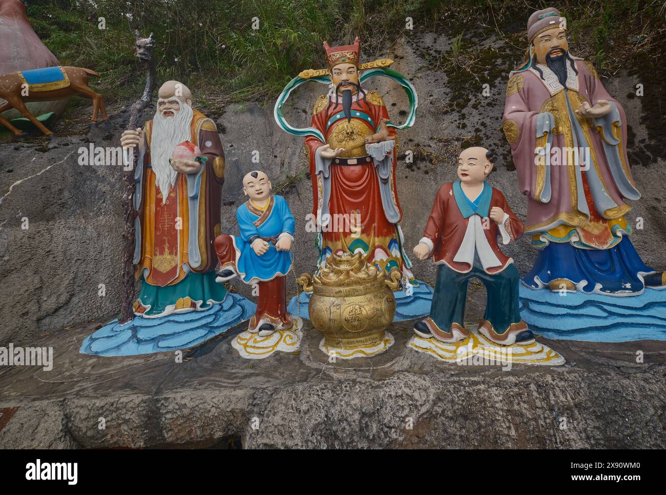 Les trois dieux de Fook-Lok-Sou (chance, sagesse et longévité) dans les grottes Chin Swee Temple Genting Highlands, Pahang, Malaisie Banque D'Images