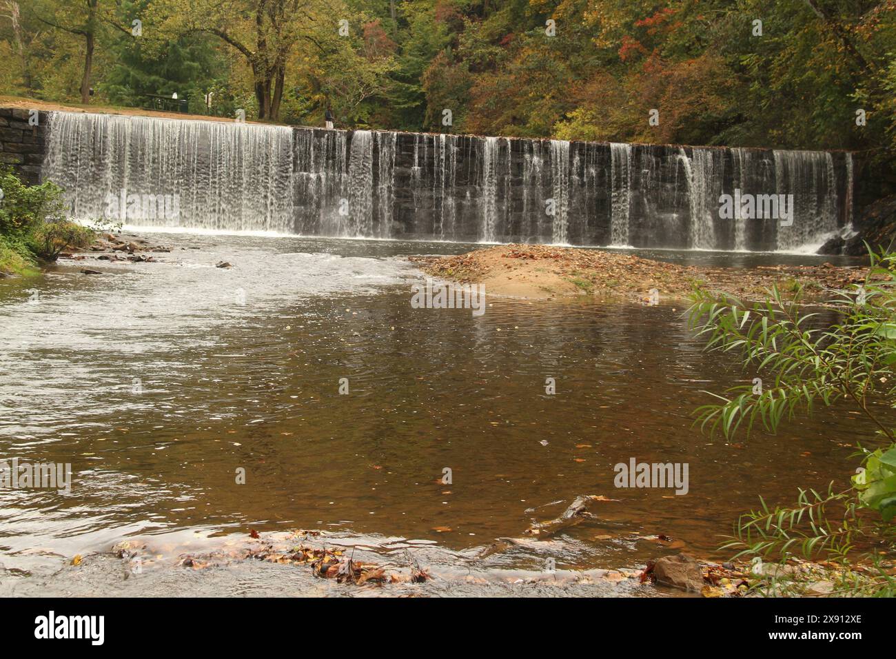 Barrage et chute d'eau Hollins Mill à Lynchburg, Virginie, États-Unis Banque D'Images