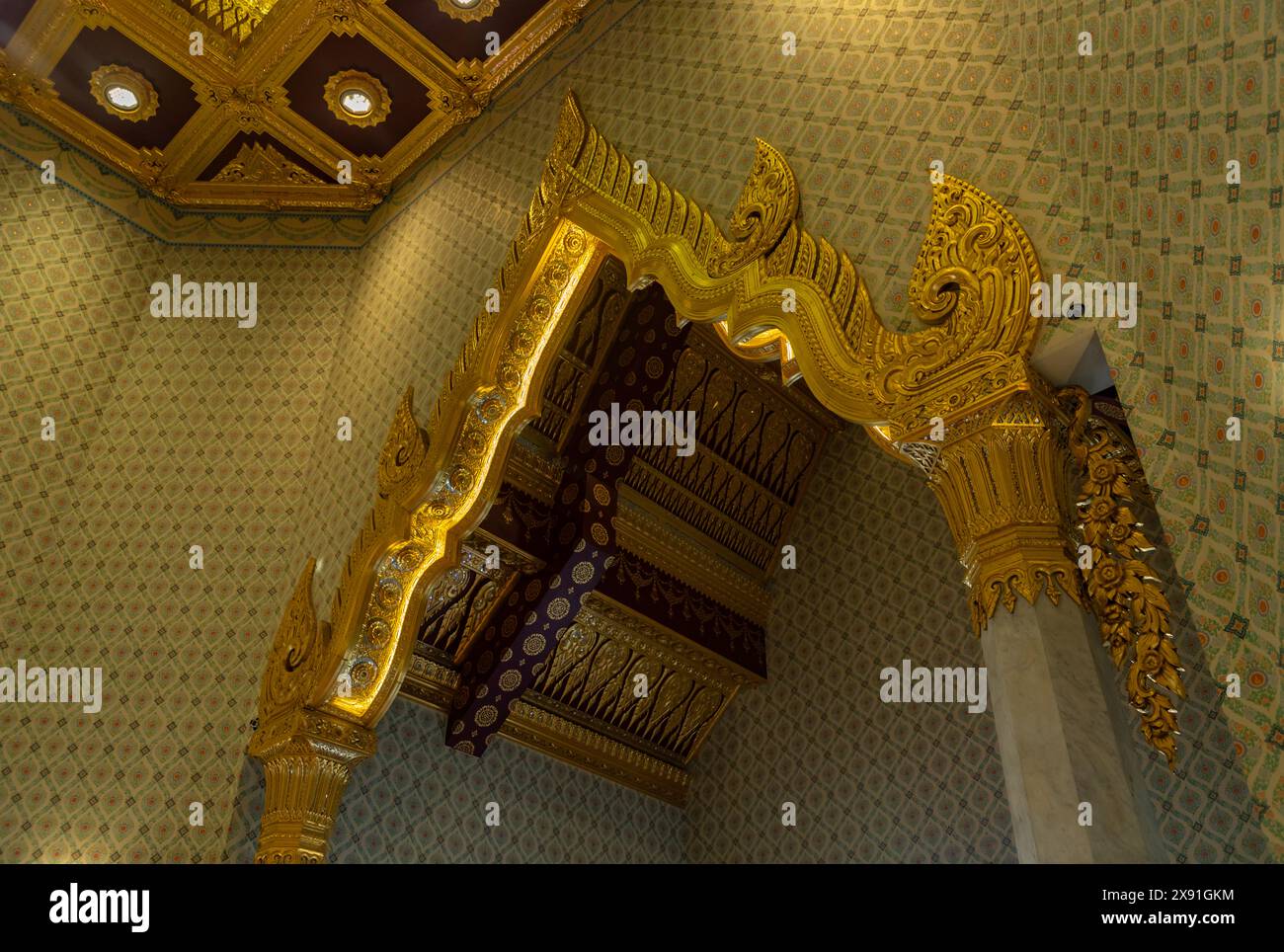 Une image du temple Wat Traimit Withayaram Worawihan, connu pour son Bouddha doré à l'intérieur. Banque D'Images