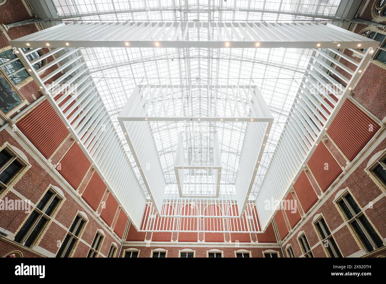 Pays-Bas, Amsterdam, Rijksmuseum, cour intérieure redessinée pour créer l'imposant nouvel espace d'entrée de l'Atrium Banque D'Images