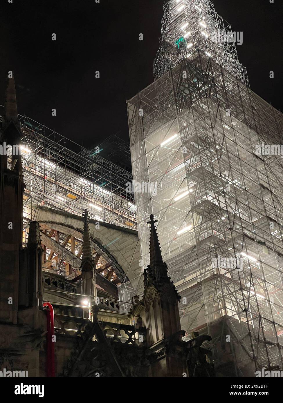 Échafaudage pour la restauration de la cathédrale notre-Dame de Paris en France après l'incendie du 15 avril 2019. Restauration de notre-Dame de Paris 016831 027 Banque D'Images