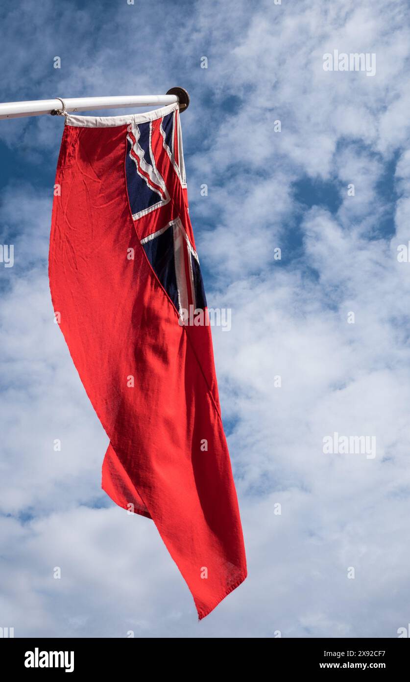 Le drapeau Red Ensign ou « Red Duster » volait sur la marine marchande britannique. Banque D'Images