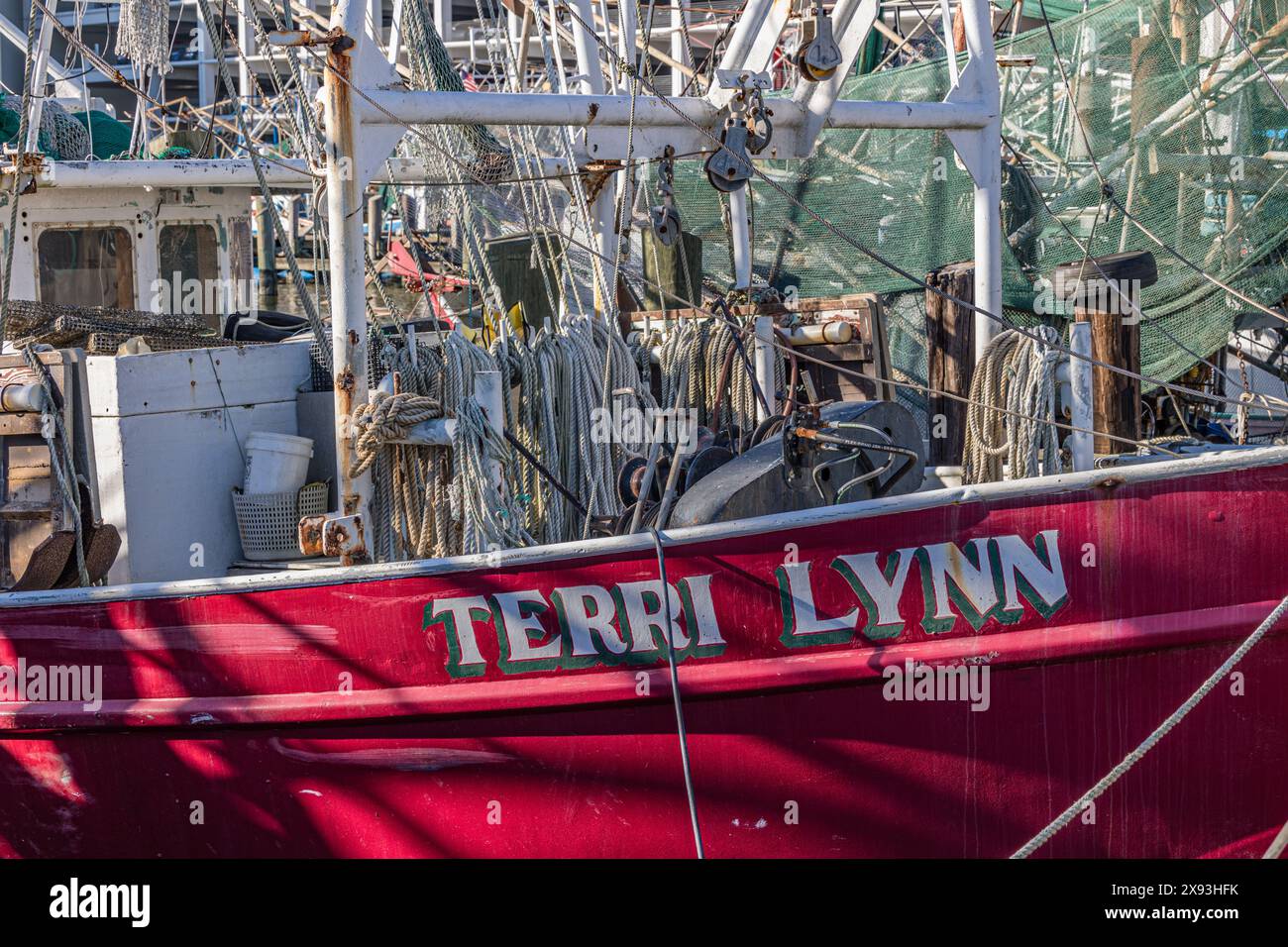 Bateau de pêche commerciale Terry Lynn au quai dans la section commerciale du port pour petits bateaux de Biloxi à Biloxi, MS Banque D'Images