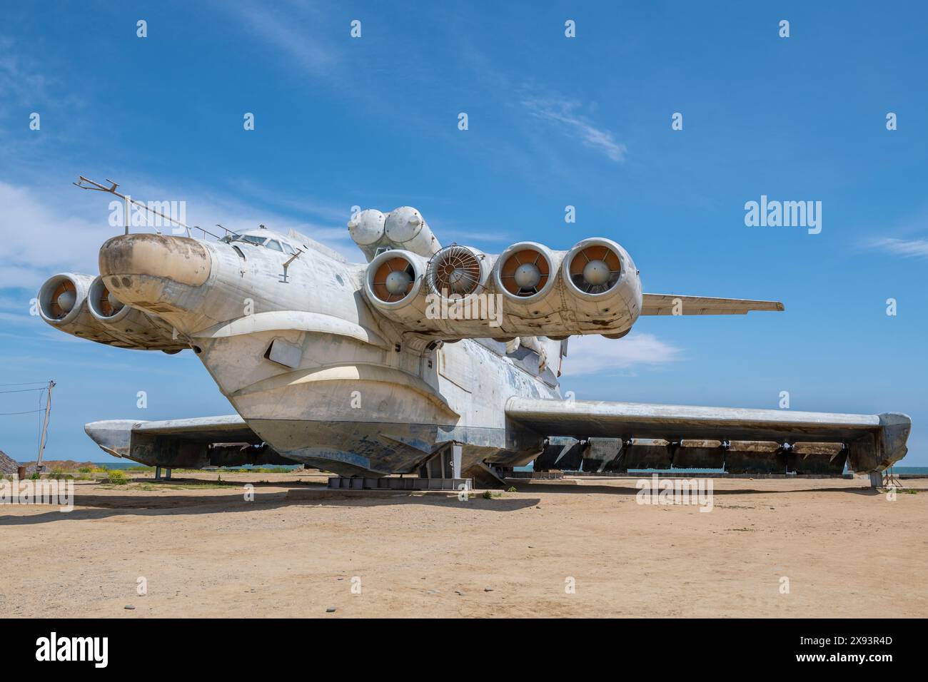 DERBENT, RUSSIE - 10 MAI 2024 : porte-missiles ekranoplan soviétique S-31 “LUN” (véhicule militaire à effet de sol) par une journée ensoleillée Banque D'Images