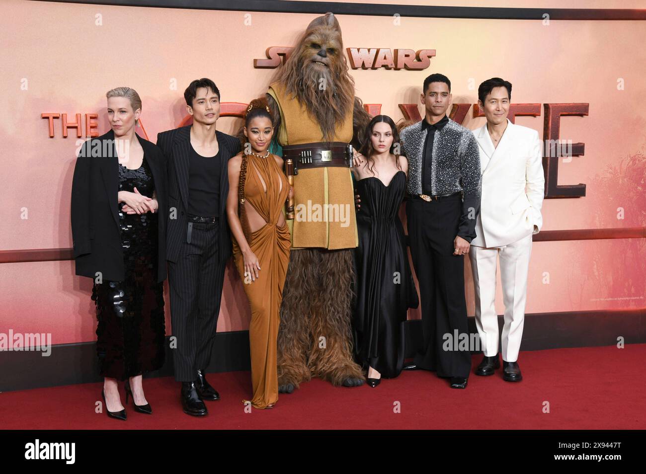 Rebecca Henderson, Manny Jacinto, Amandla Stenberg, Kelnacca, Dafne Keen, Charlie Barnett und Lee Jung-Jae BEI der Premiere der Disney Serie Star Wars : The acolyte im Odeon luxe Leicester Square. Londres, 28.05.2024 *** Rebecca Henderson, Manny Jacinto, Amandla Stenberg, Kelnacca, Dafne Keen, Charlie Barnett et Lee Jung Jae lors de la première de la série Disney Star Wars The Acolyte à l'Odeon luxe Leicester Square Londres, 28 05 2024 Foto:xS.xVasx/xFuturexImagex Acolyte 4612 Banque D'Images