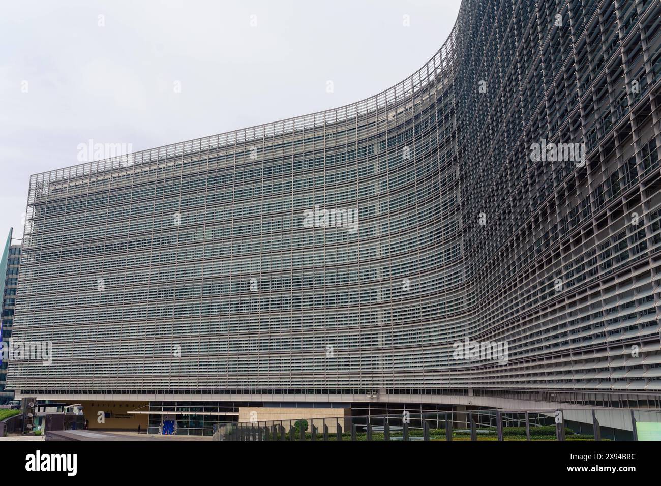 Le bâtiment de la Commission européenne à Bruxelles. Le siège de la Commission européenne à la place Schumann à Bruxelles. Bruxelles Belgique Copyright : xMikolajxJaneczekx Banque D'Images