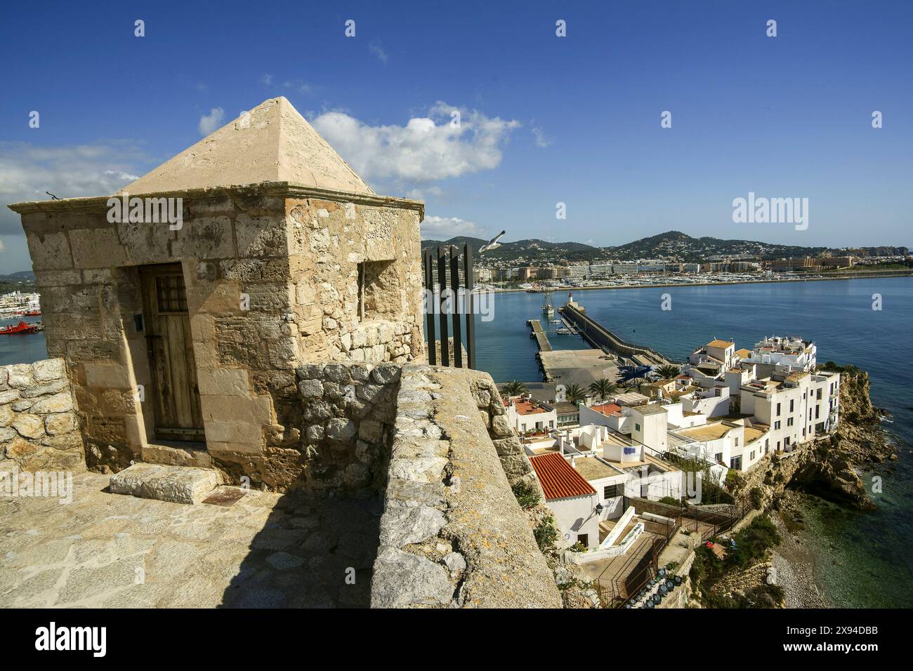 Bastion de Santa Llúcia et quartier de sa Penya, enceinte murée de Dalt Vila(s.XVI).Eivissa.Ibiza.Islas Pitiusas.Baleares.Spain. Banque D'Images