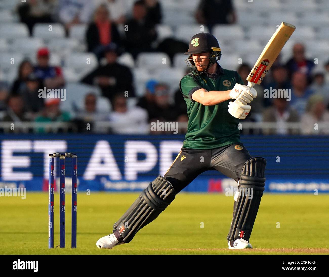 Photo du dossier datée du 23-09-2023 de l'irlandais Josh Little. L'Irlande a amèrement battu le Pakistan dans les Caraïbes lors de la Coupe du monde 2007, ils sauront qu'une répétition de la performance pourrait suffire pour les porter dans les Super 8 Date d'émission : mercredi 29 mai 2024. Banque D'Images