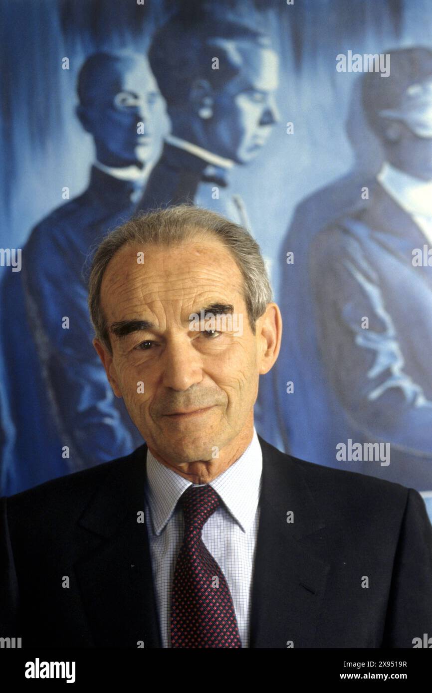 Robert BADINTER - date : 20000601 ©John Foley/Opale.photo Banque D'Images