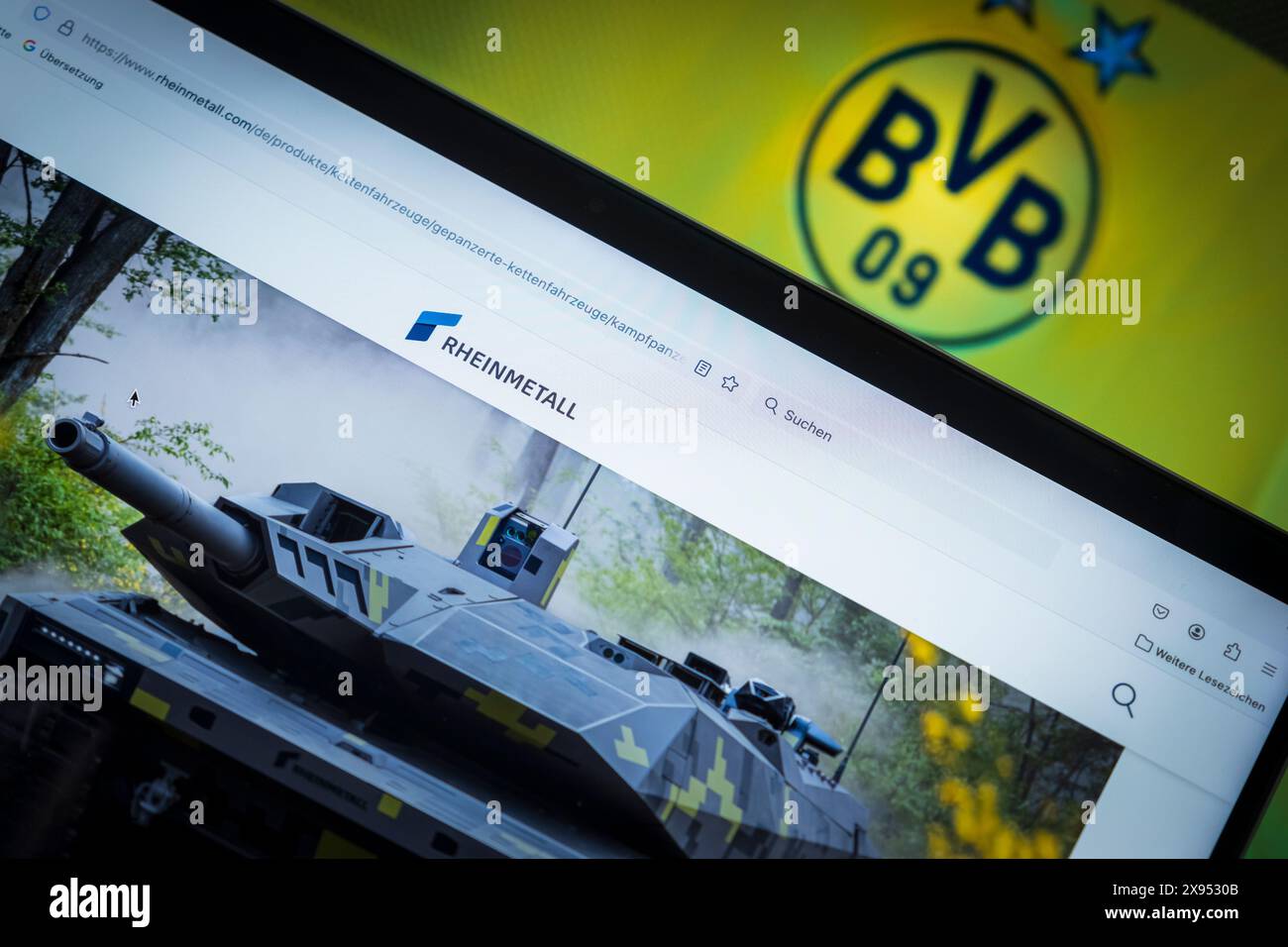 Photo symbolique la société d'armement Rheinmetall devient le nouveau sponsor du BVB Borussia Dortmund. Banque D'Images