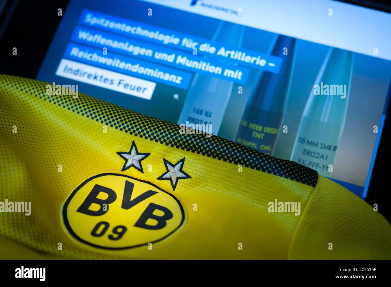 Photo symbolique la société d'armement Rheinmetall devient le nouveau sponsor du BVB Borussia Dortmund. Banque D'Images