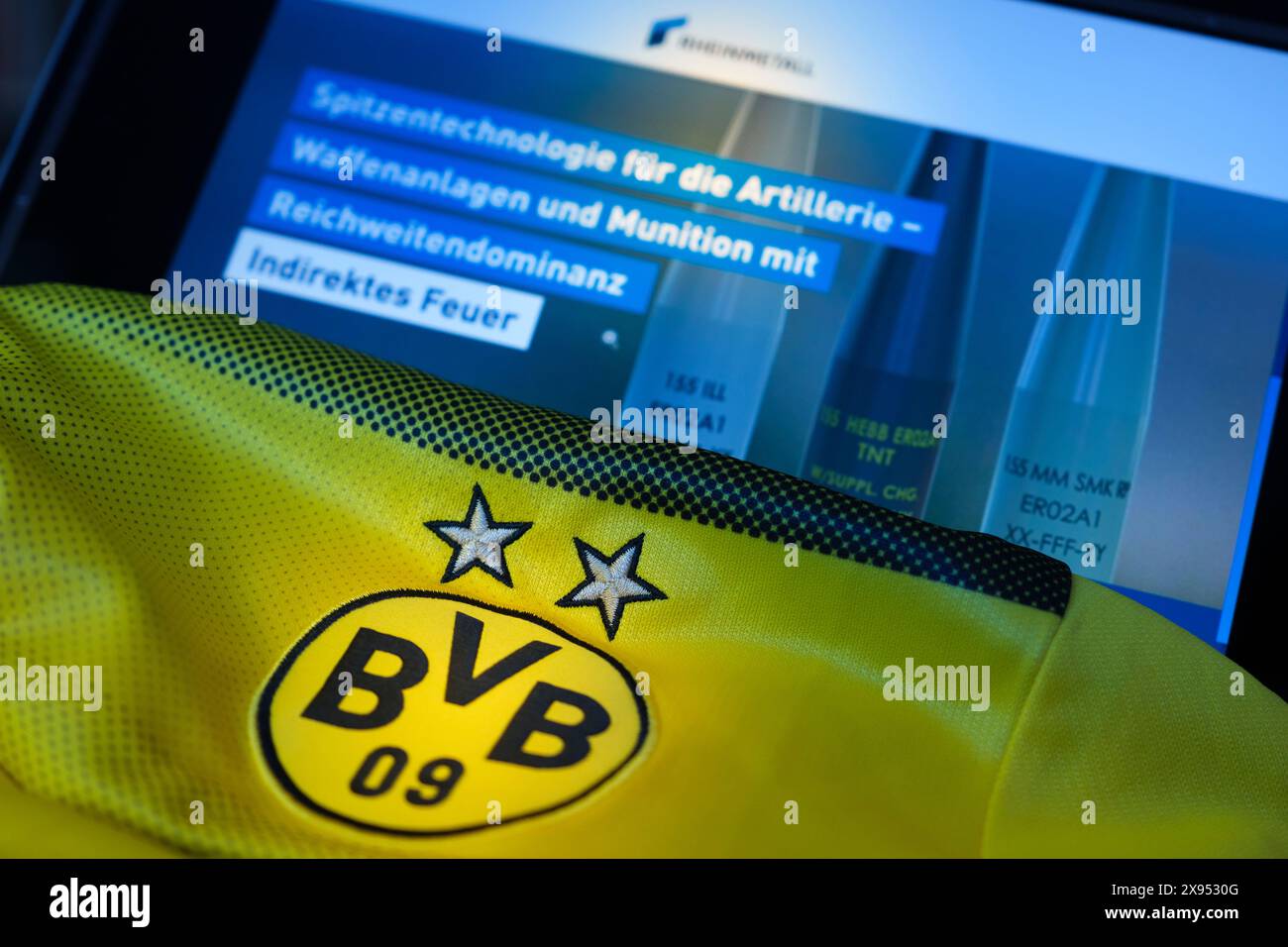 Photo symbolique la société d'armement Rheinmetall devient le nouveau sponsor du BVB Borussia Dortmund. Banque D'Images