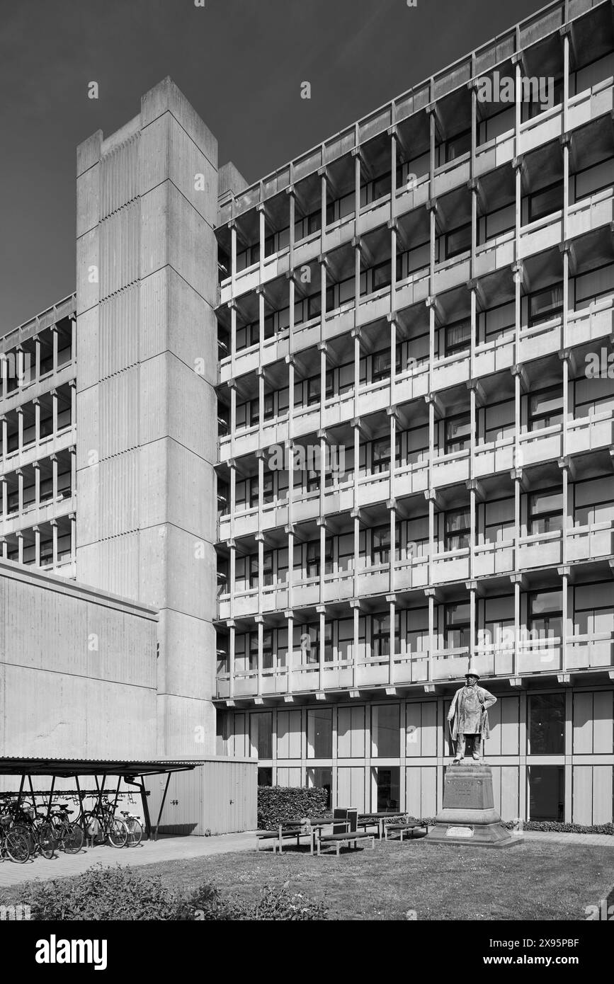 Højhuset (The High-Rise), campus Frederiksberg, conçu par Steen Eiler Rasmussen et Mogens Koch, 1970 ; Thorvaldsensvej, Frederiksberg, Danemark Banque D'Images