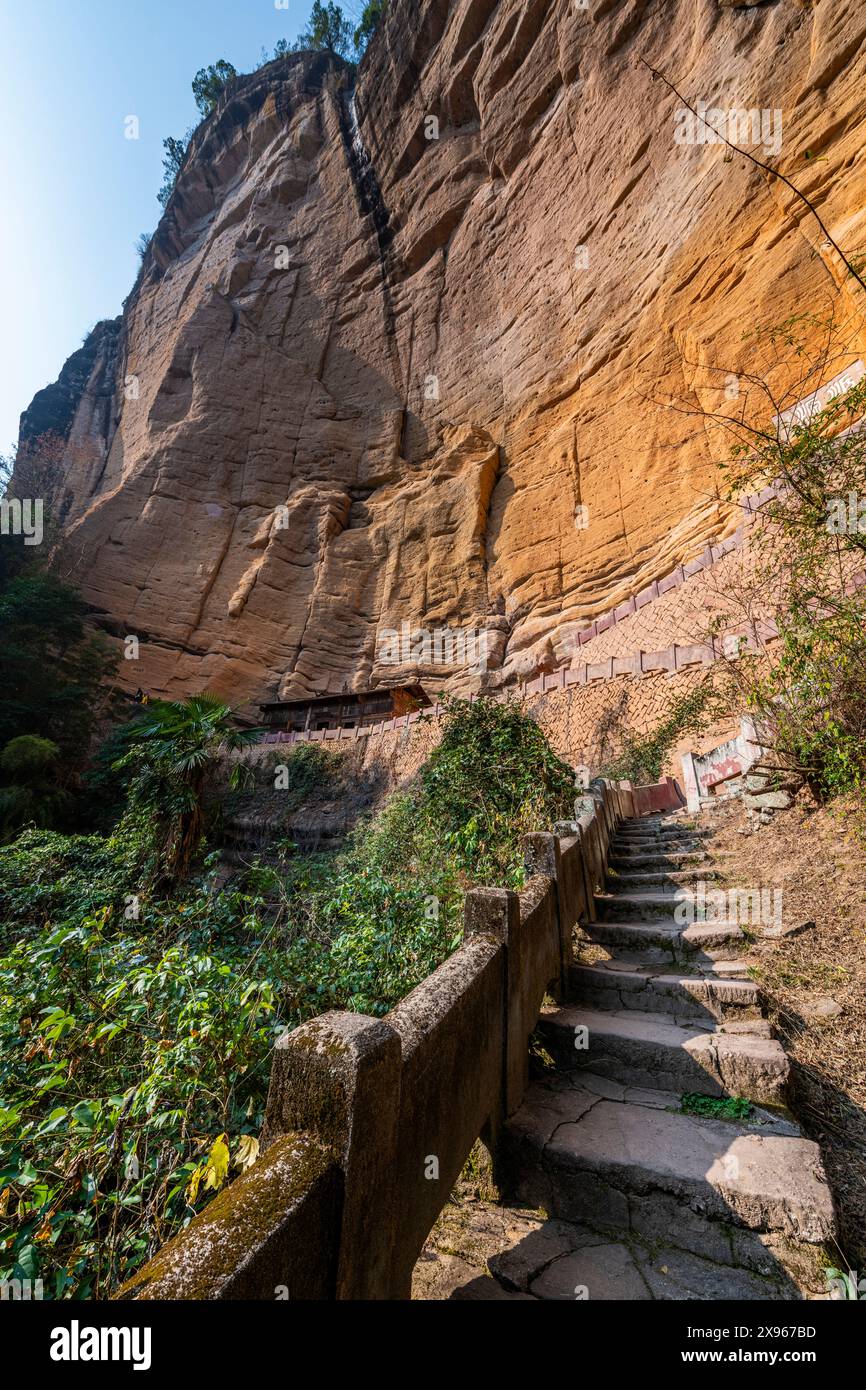 Étapes sur le chemin, montagnes Wuyi, site du patrimoine mondial de l'UNESCO, Fujian, Chine, Asie Banque D'Images