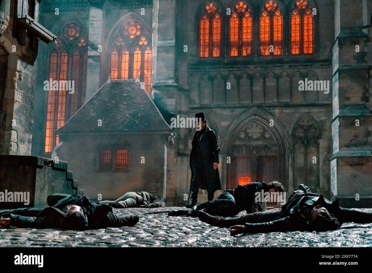 Le comte de Monte Cristo (français : le Comte de Monte-Cristo) est un film dramatique d'aventure français de 2024 basé sur le roman de 1844 le Comte de Monte Cristo d'Alexandre Dumas cette photographie est à usage éditorial exclusif et est protégée par les droits d'auteur de la société cinématographique et/ou du photographe désigné par le film ou la société de production et ne peut être reproduite que par des publications en conjonction avec la promotion du film ci-dessus. Un crédit obligatoire à la société cinématographique est requis. Le photographe doit également être crédité lorsqu'il est connu. Banque D'Images