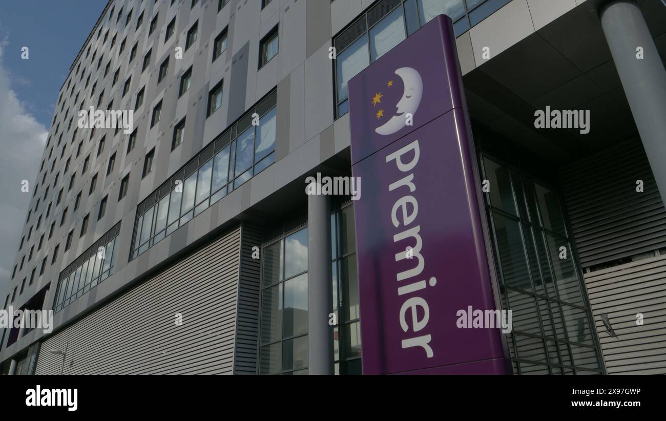 L'hôtel premier Inn au terminal nord de l'aéroport de Gatwick. Banque D'Images