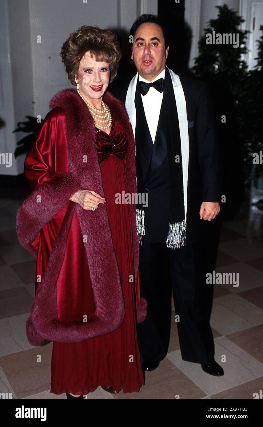 K0610JKEL.DÎNER D'ETAT. RUTH WARWICK ET DAVID INVITÉS. JAMES M. KELLY/ 1995(CRÉDIT IMAGE : © JAMES M. KELLYZUMA WIRE) USAGE ÉDITORIAL SEULEMENT! Non destiné à UN USAGE commercial ! Banque D'Images