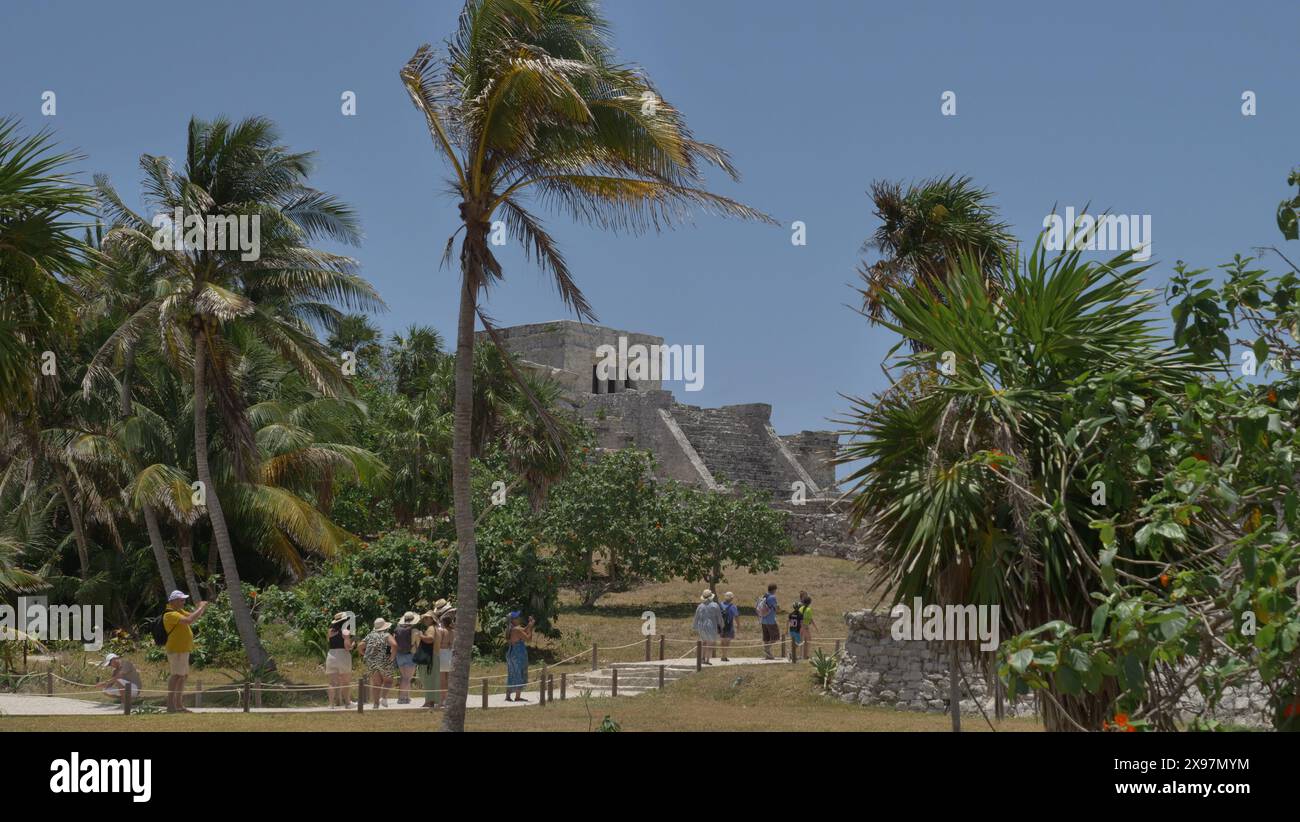 La ville maya de Tulum se trouve à 130 km au sud et à 700 ans de Cancun. Banque D'Images