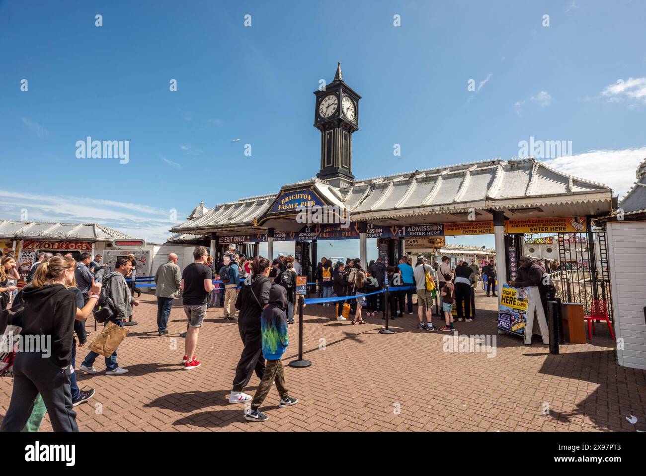 Brighton, le 27 mai 2024 : depuis cette semaine, Brighton’s Palace Pier facturera 1 £ de frais d’entrée par personne pour la première fois depuis 1984. Admission wil Banque D'Images