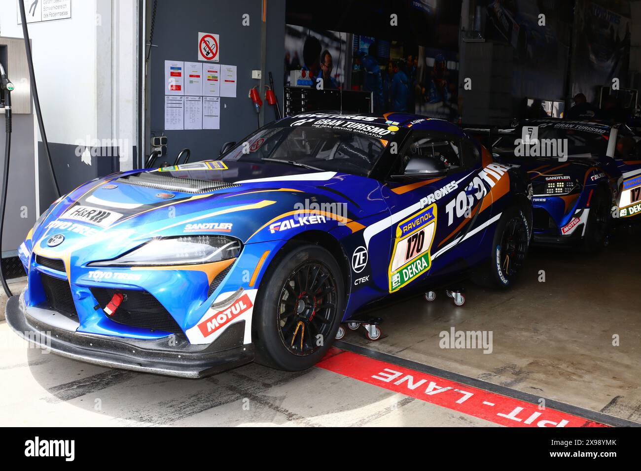 FahrerlagerImpresonen am Mittwoch Andreas Guelden (Reiferscheid/DEU) / Marc Hennerici (Mayen/DEU) / Tim Sandler (Bochum/DEU), #170, Toyota GR Supra GT4 Evo, Team : Toyo Tires with Ring Racing (DEU), Motorsport, ADAC Ravenol 24H Rennen Nuerburgring, Nuerburg, 30.05.2024 - 02.06.2024, Fahrerlageroch, Mitrerlageren, Mitreroch 29.05.2024 Foto : Eibner-Pressefoto/Juergen Augst Banque D'Images