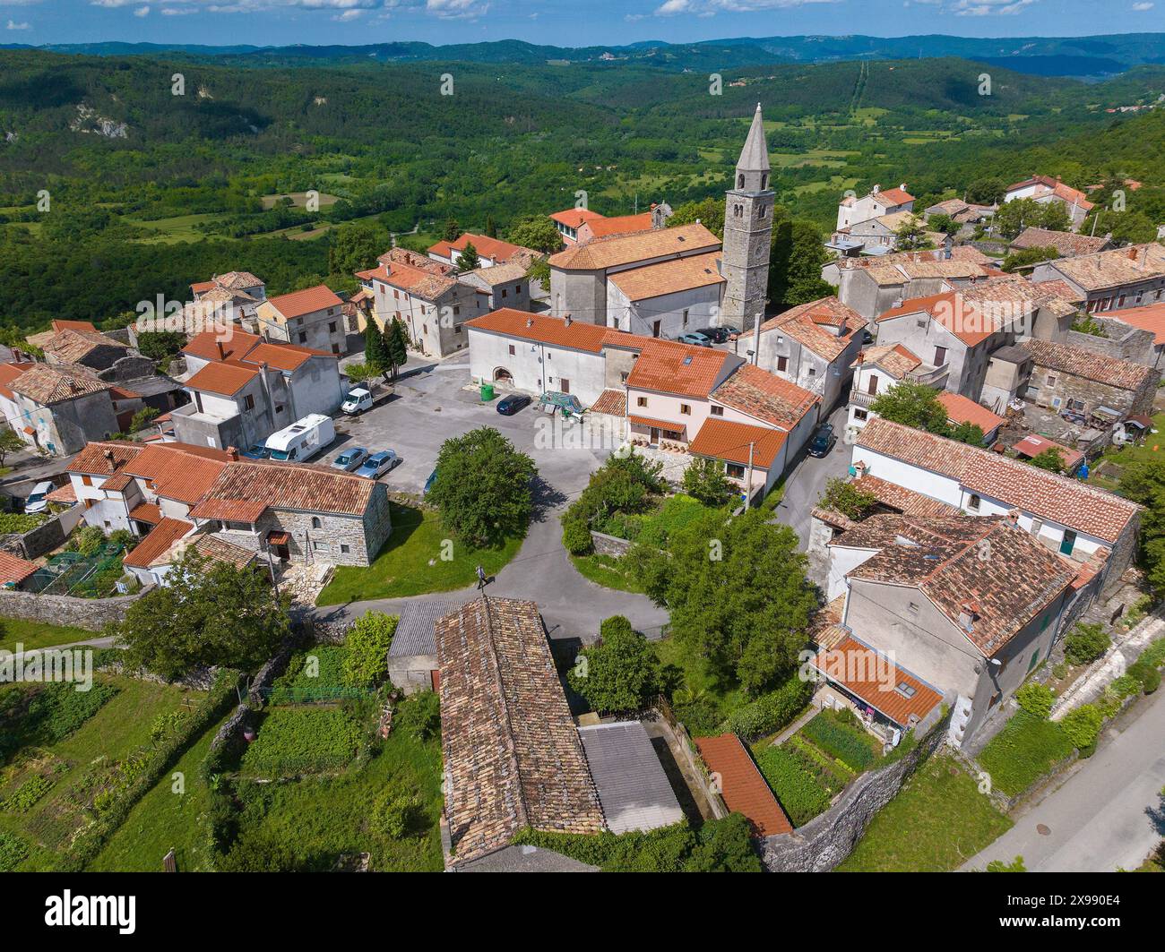 Vue aérienne de la ville de Roč en Istra, Croatie Banque D'Images