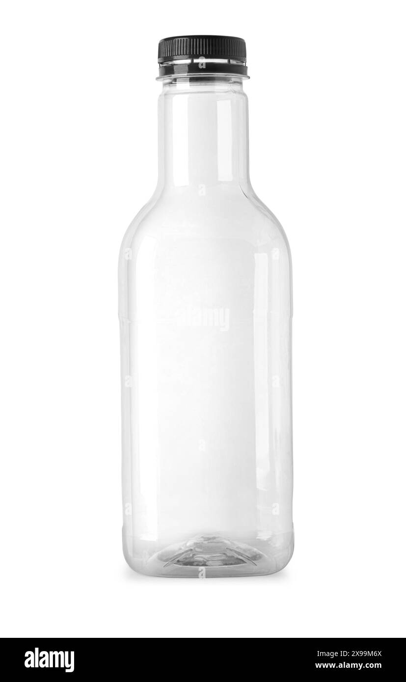 Bouteille en plastique vide avec couvercle noir isolé sur blanc avec chemin de découpage Banque D'Images Bouteille en plastique vide avec couvercle noir isolé sur blanc avec chemin de découpage Banque D'Images