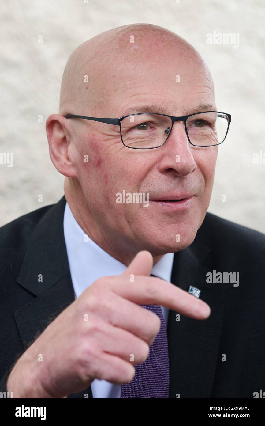 Édimbourg Écosse, Royaume-Uni 30 mai 2024. Le leader du SNP, John Swinney, sur la piste de la campagne au Dower House Cafe à Corstorphine crédit sst/Alamy Live news Banque D'Images