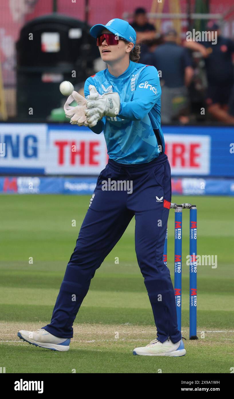 Chelmsford, ANGLETERRE - MAI 29 : Amy Jones, femme anglaise, en action lors de la Metro Bank ODI Series entre l'Angleterre et le Pakistan au Cloud County Gr Banque D'Images