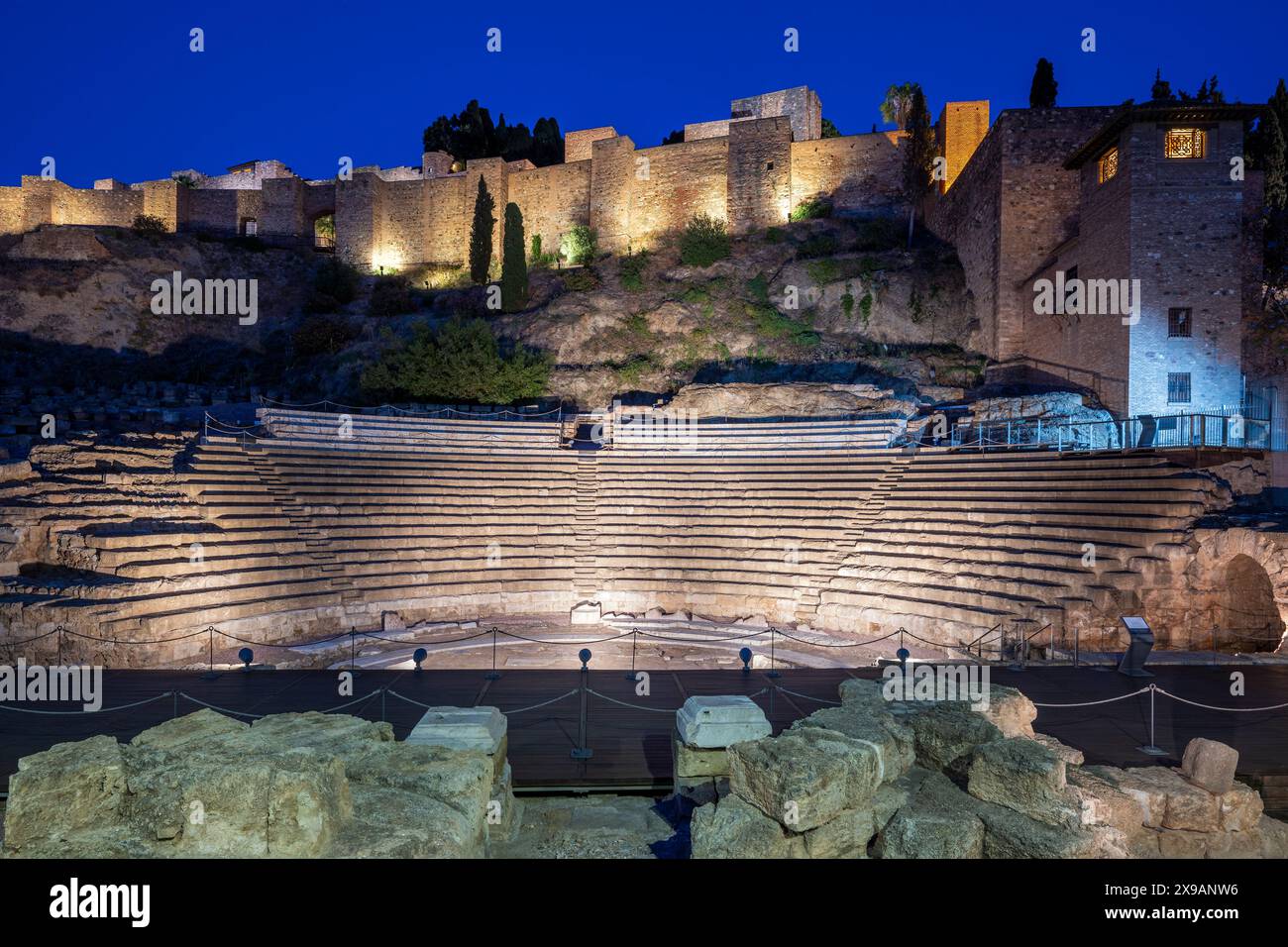 Théâtre romain et la forteresse Alcazaba, Malaga, Andalousie, Espagne Banque D'Images